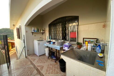 ba3735ff-e778-4f51-a435-b40a4d1b2904