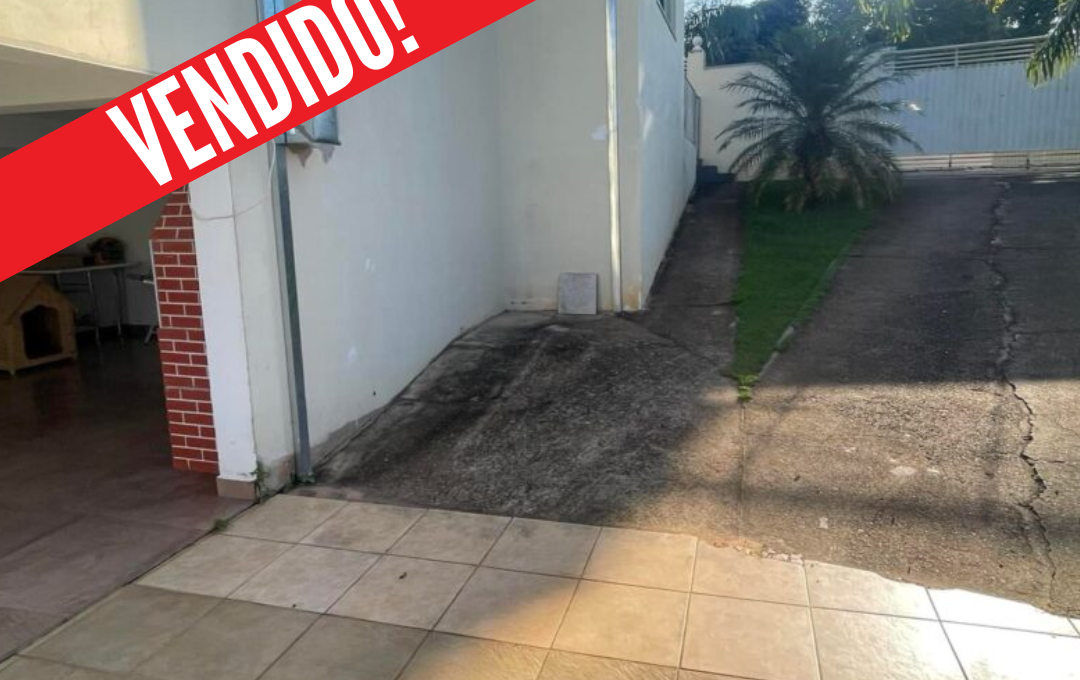 Azul e Laranja Vendido Imagem para Mídia Social (47)