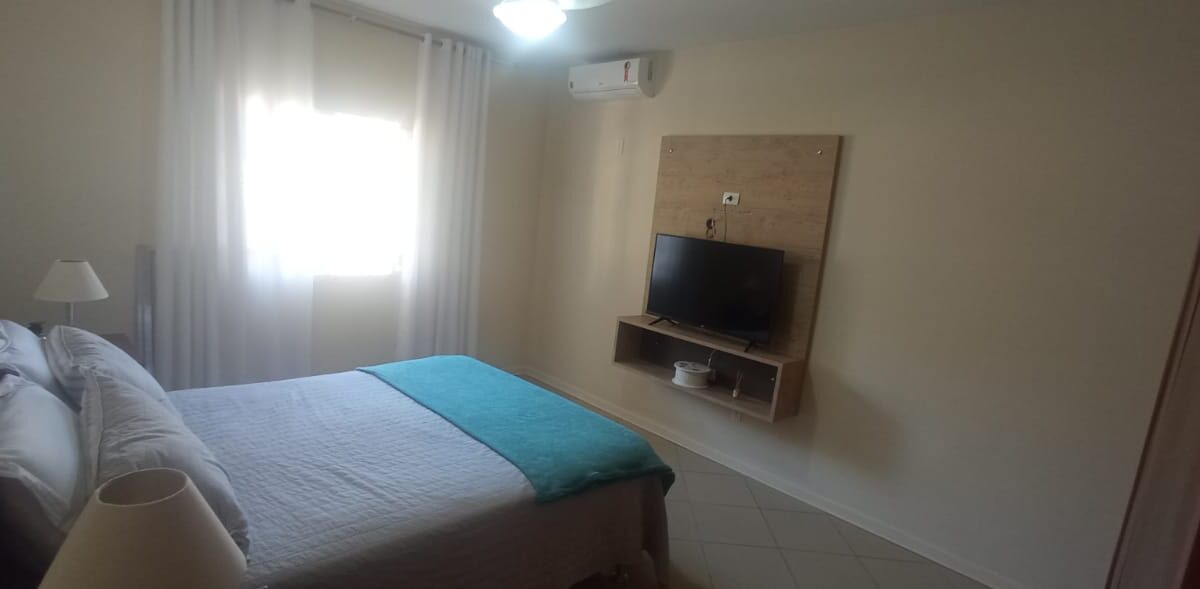 b4246f6c-c728-4c67-b60b-1294f30b9ed6